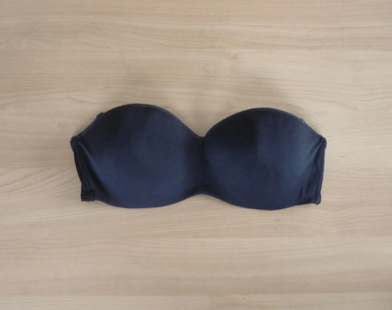 Brasier bandeau negro sin tirantes talla 70B – photo 2